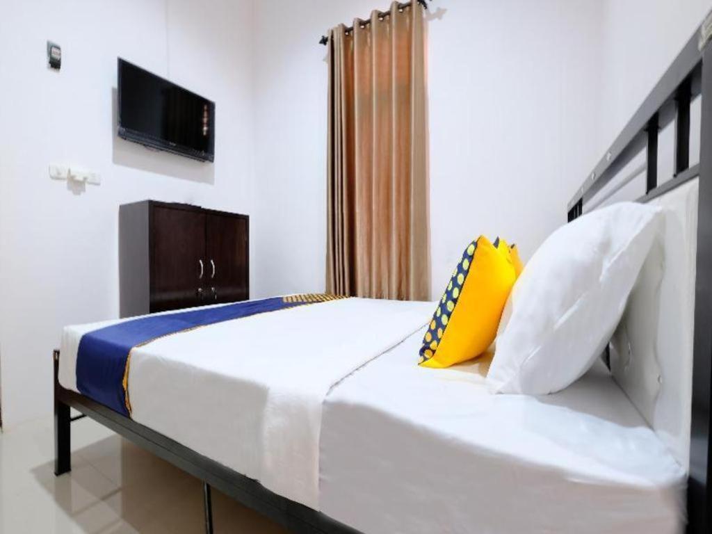 Spot On 1784 Tnc Residence Syariah Mataram Exterior foto