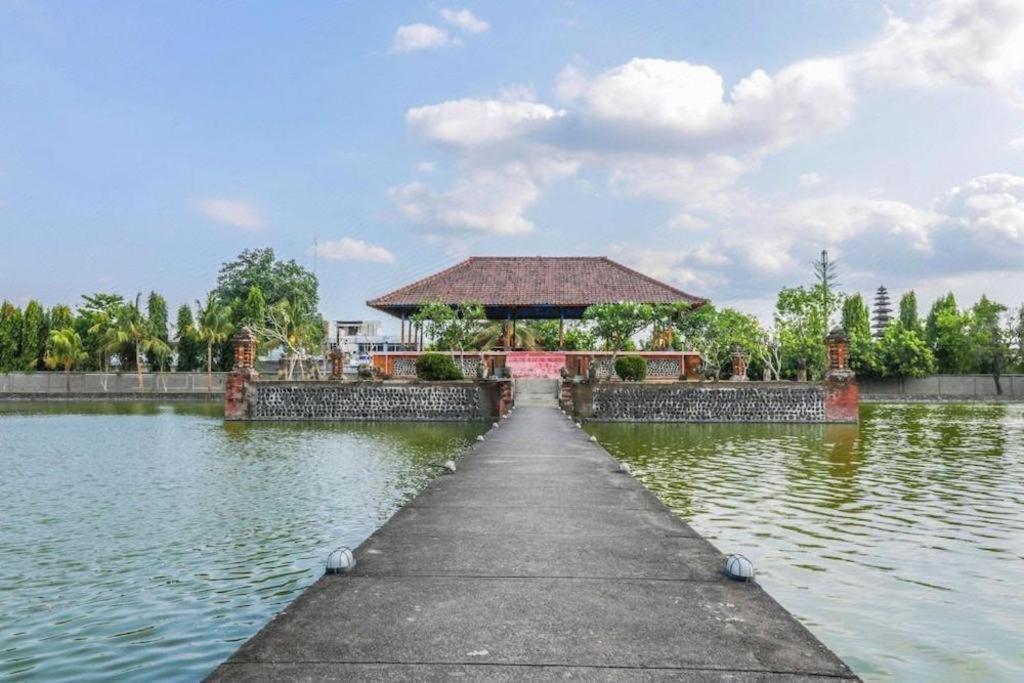 Spot On 1784 Tnc Residence Syariah Mataram Exterior foto